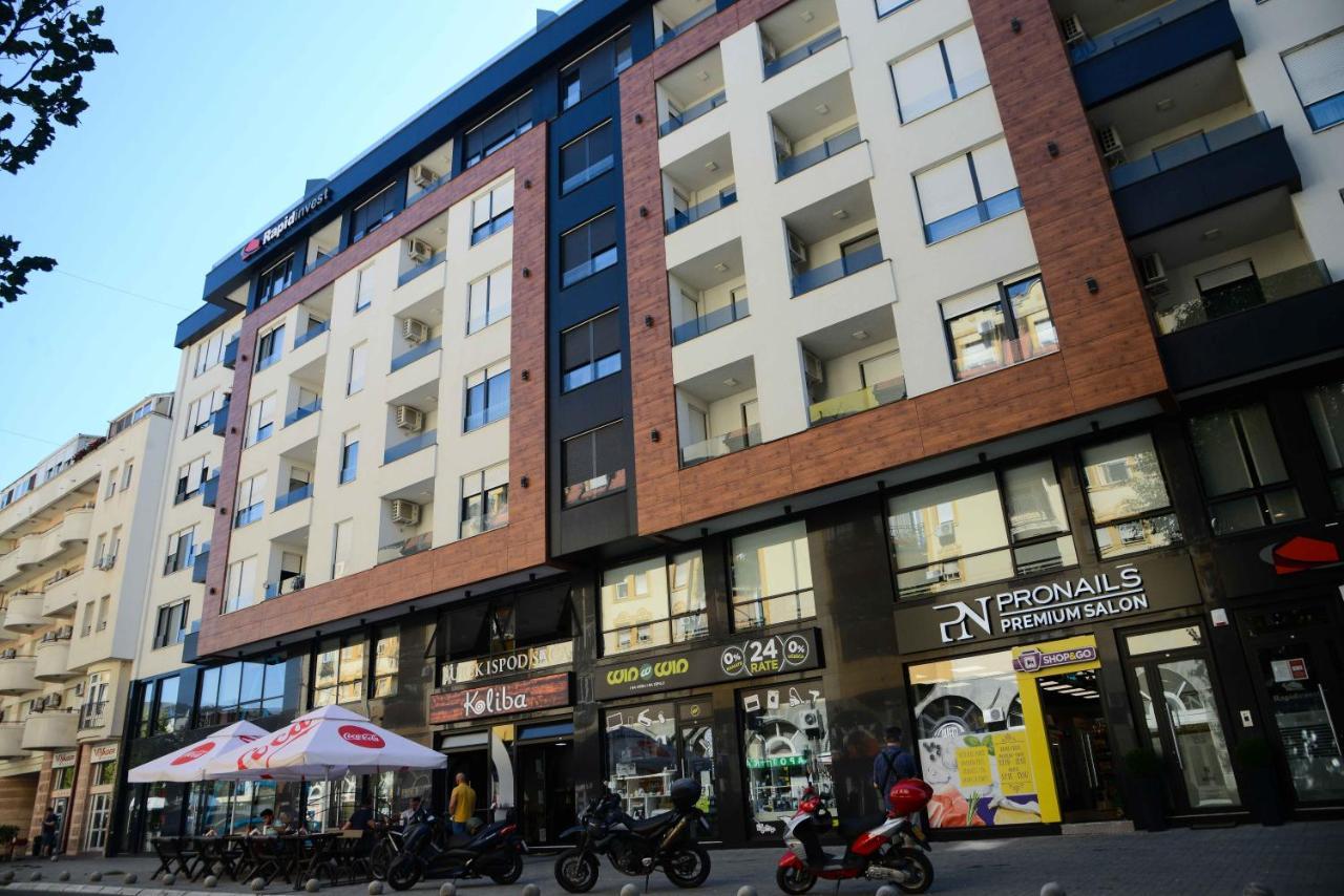 Tesla 70 Apartment With Secure Parking In The Garage Novi Sad Eksteriør billede